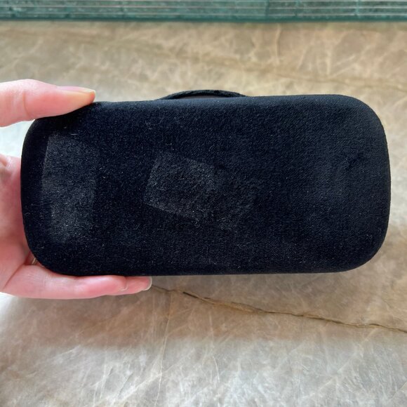 Gucci Sunglasses GG1325S - case, dust bag, & cleaning cloth MINT CONDITION main image 7